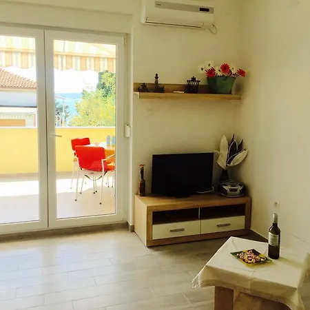 Apartment Dvorska *